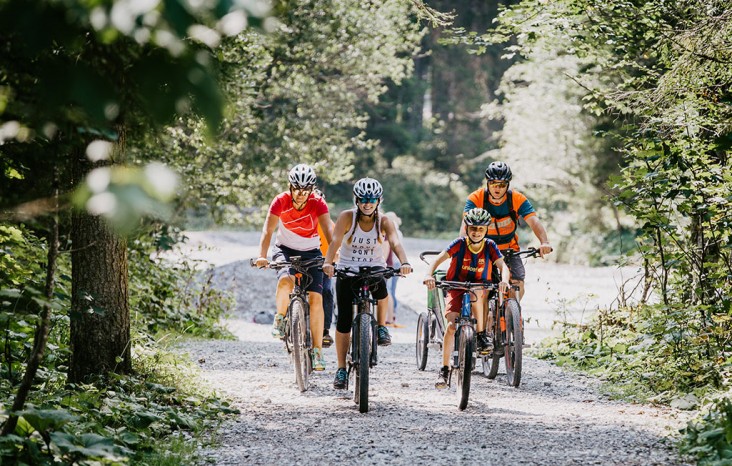 E-Bike Tour mit der ganzen Familie © Wagrain-Kleinarl Tourismus_Eduardo Gellner